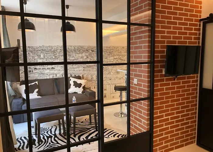 Appartement Hainaut Paris Xixeme- Tout Equipe!